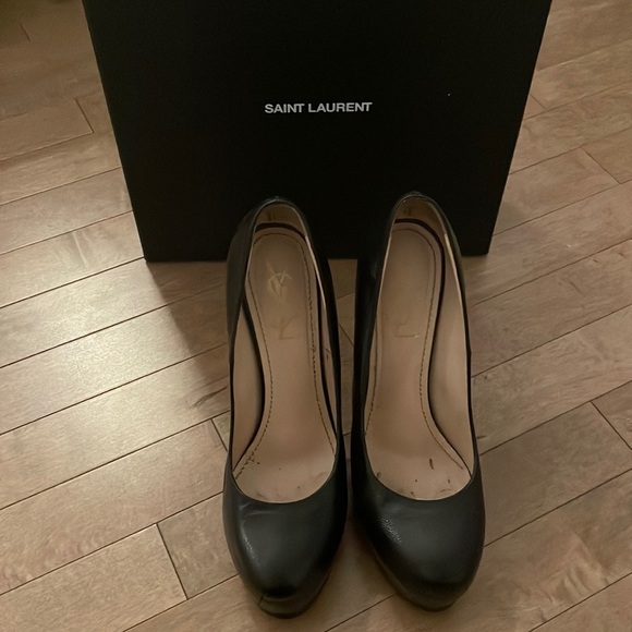 Saint Laurent Classic Pump - Picture 1 of 5